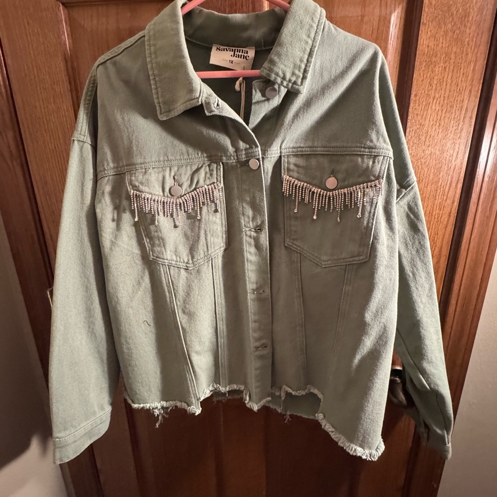Savanna Jane- BNWT- Sage Jean Jacket Cropped Distressed